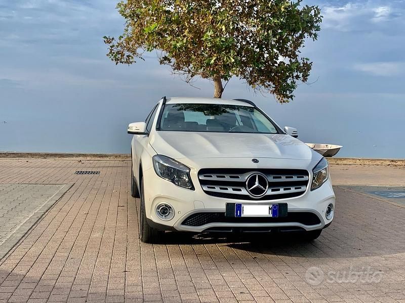 Bianco Usata 2018 Mercedes GLA180 Sport SUV | 17.999 € (Ottimo prezzo) - Immagine 1/4