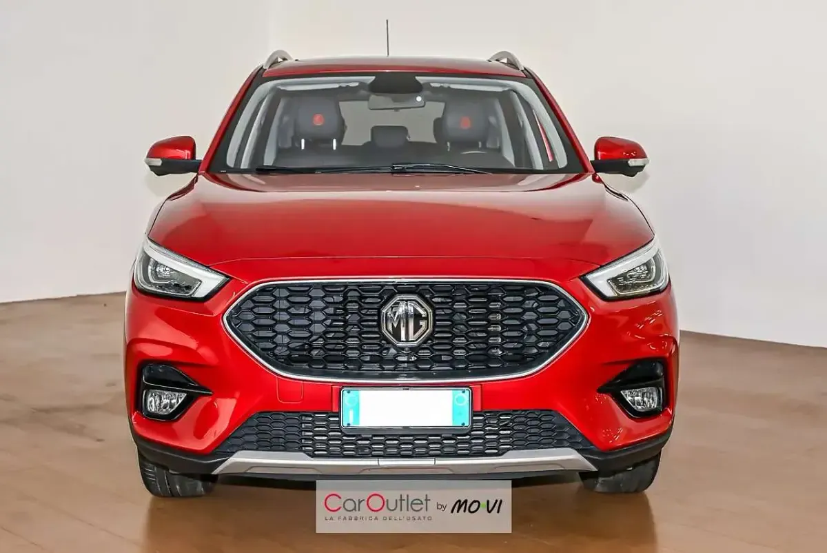 Usata MG ZS Luxury 111 CV (81 kW) 2024 Rosso SUV