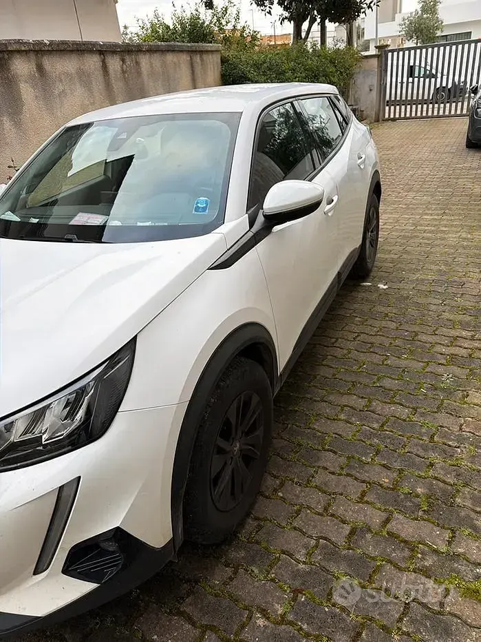 Usata Peugeot 2008 102 CV (75 kW) 2022 Bianco SUV