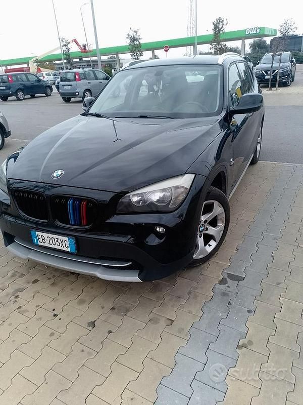 Usado BMW X1 143 HP (105 kW) 2009 Preto SUV
