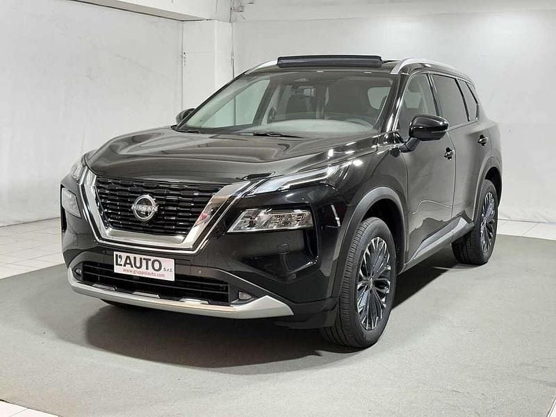 Nero Nuova 2025 Nissan X-Trail Tekna SUV | 38.660 € (Ottimo prezzo) - Immagine 1/4