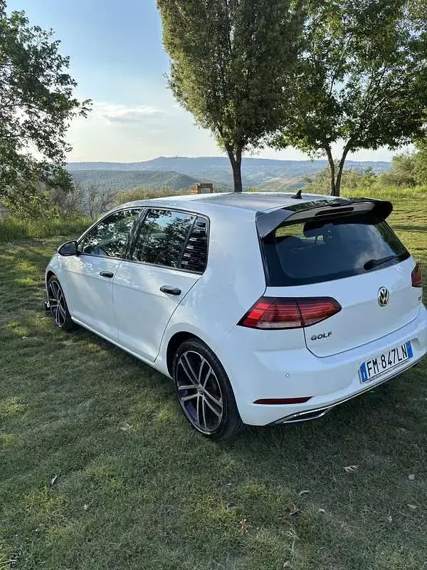 Usata VW Golf VII 110 CV (80 kW) 2018 Berlina
