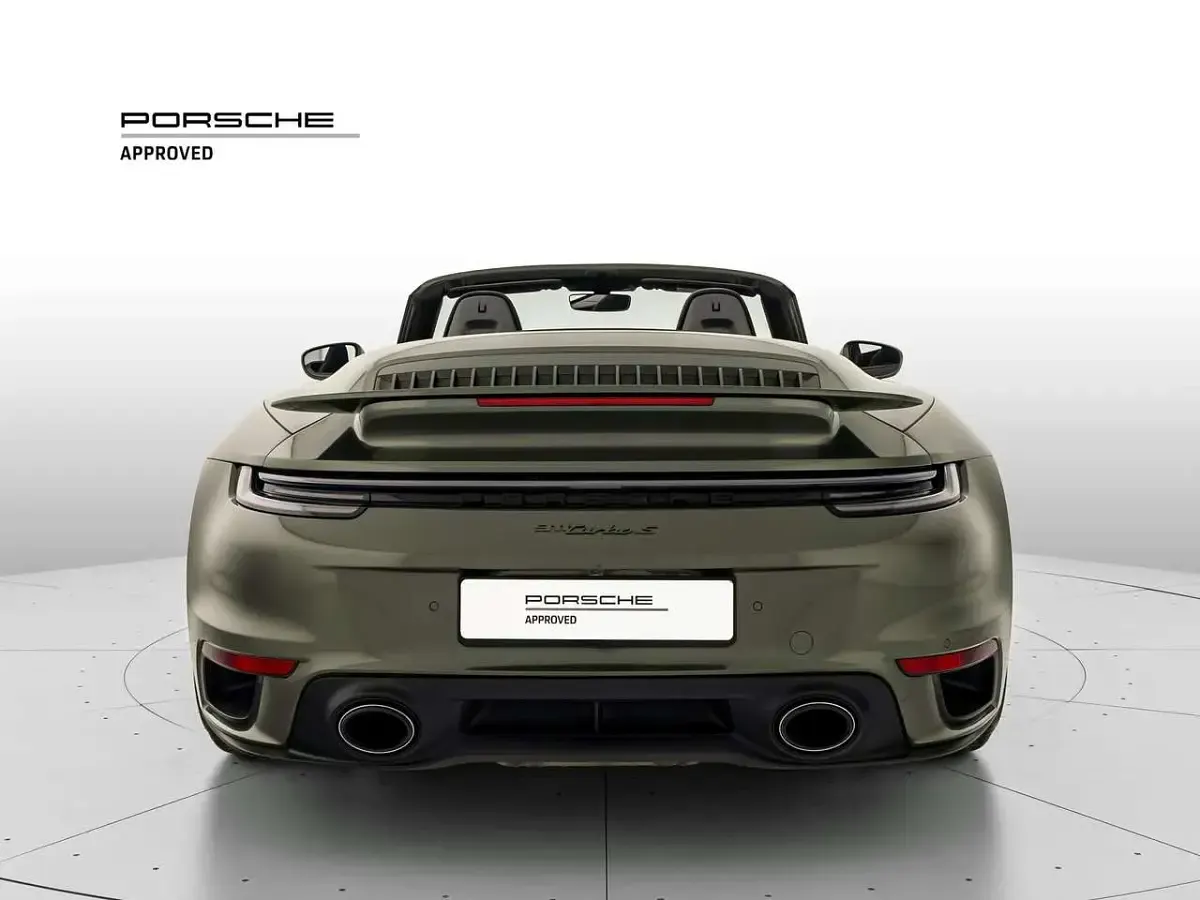 Usata Porsche 992 650 CV (478 kW) 2024 Verde Cabrio