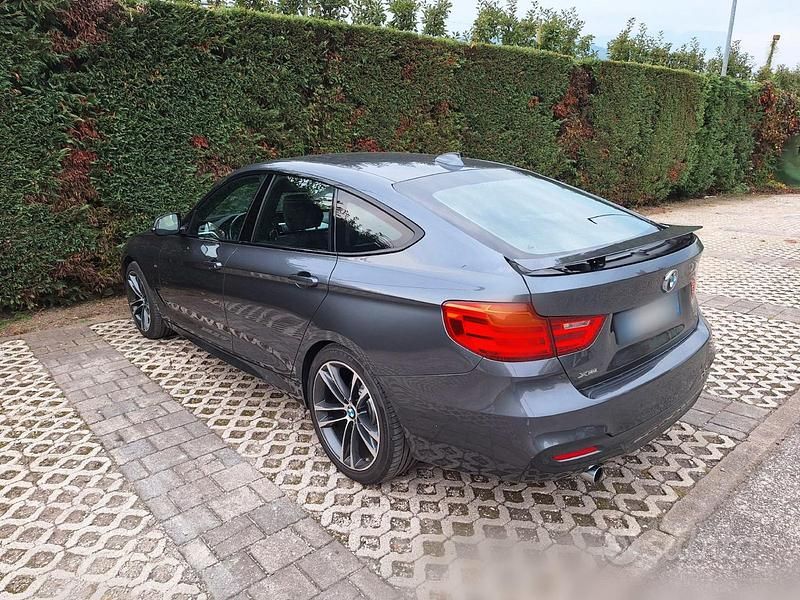 Usata BMW 320 Gran Turismo M Sport 184 CV (135 kW) 2015 Grigio Berlina
