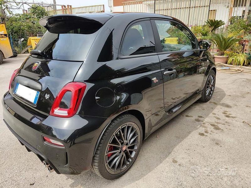 Usata Abarth 695 180 CV (132 kW) 2024 Nero Utilitaria