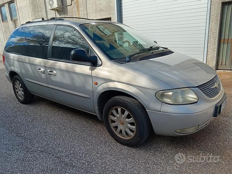 Usata Chrysler Grand Voyager 143 CV (105 kW) 2005 Monovolume