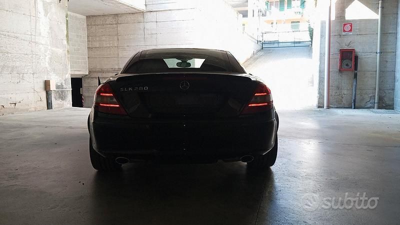 Usata Mercedes SLK280 Chrome 231 CV (169 kW) 2008 Nero Cabrio