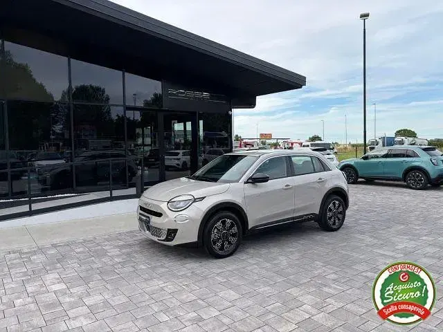 Usata Fiat 600 Style 136 CV (100 kW) 2025 Beige SUV