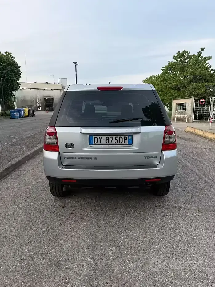 Usata Land Rover Freelander 2 160 CV (117 kW) 2009 Grigio SUV