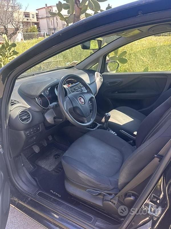 Gebraucht Fiat Punto Street 75 PS (55 kW) 2015 Schwarz Kleinwagen