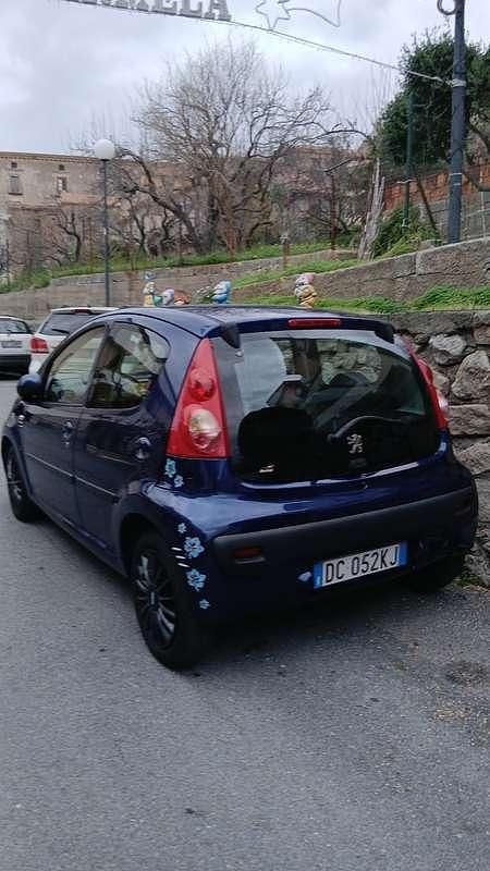 Usata Peugeot 107 68 CV (50 kW) 2006 Utilitaria