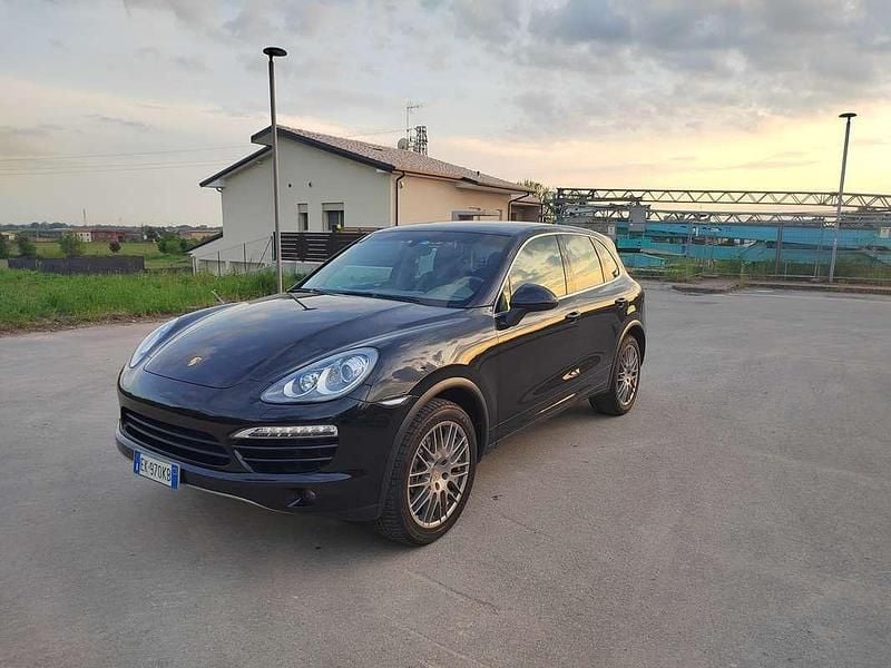 Usata 2011 Porsche Cayenne SUV | 20.000 € (Buon prezzo) - Immagine 1/4