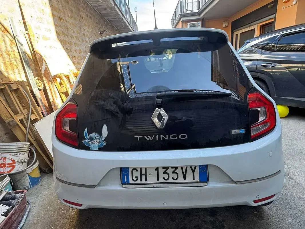 Usata Renault Twingo Zen 30 kW (42 CV) 2022 Utilitaria