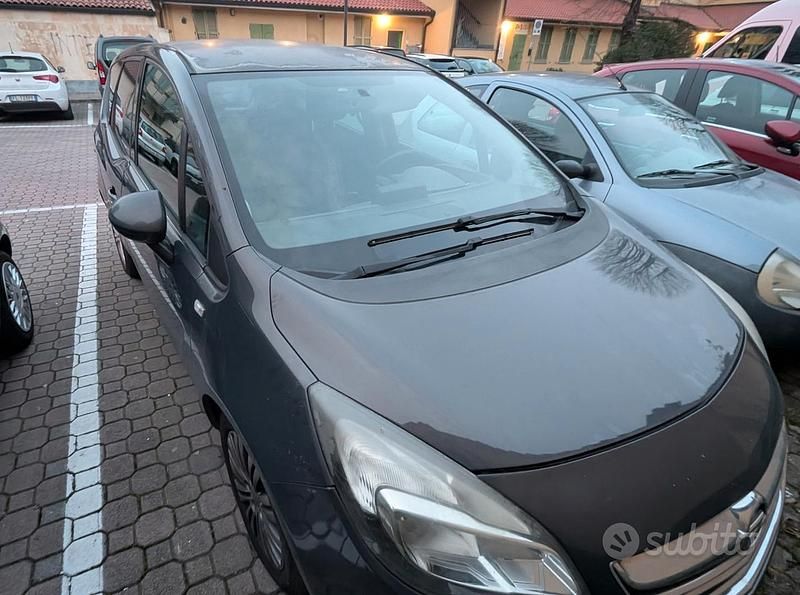 Usata Opel Meriva Cosmo 120 CV (88 kW) 2014 Grigio Monovolume