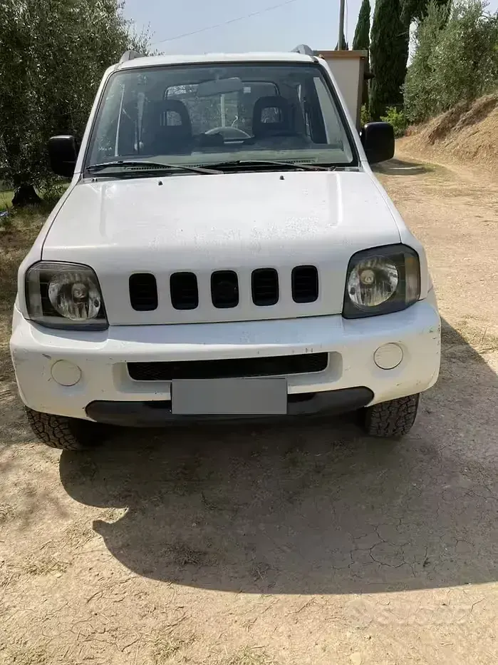 Usata Suzuki Jimny 80 CV (58 kW) 2002 Bianco SUV