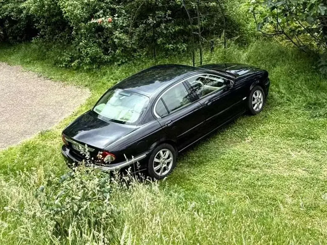 Usata Jaguar X-type Executive 131 CV (96 kW) 2003 Nero Berlina