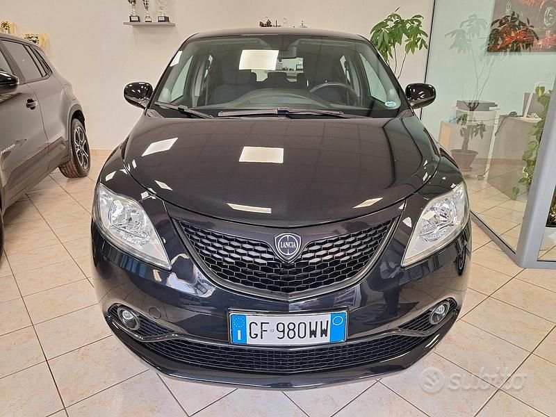 Usata Lancia Ypsilon S 69 CV (50 kW) 2021 Blu Utilitaria