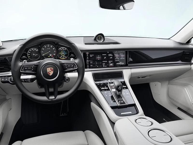 Usata Porsche Panamera S E-Hybrid Sport Turismo 462 CV (339 kW) 2021 Nero jet metallizzato Berlina