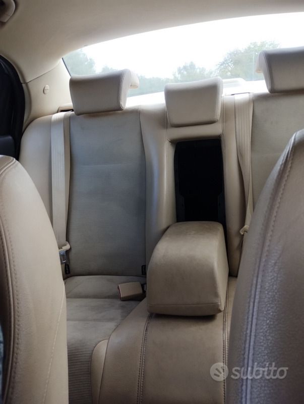 Usata Alfa Romeo 159 Distinctive 136 CV (100 kW) 2011 Grigio Berlina