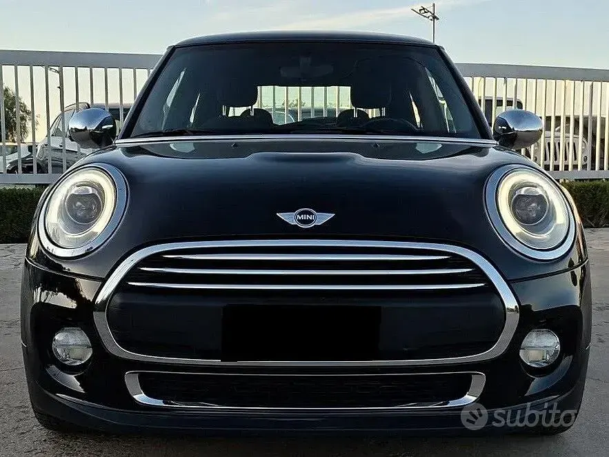 Usata Mini One D Business 95 CV (69 kW) 2017 Nero Utilitaria