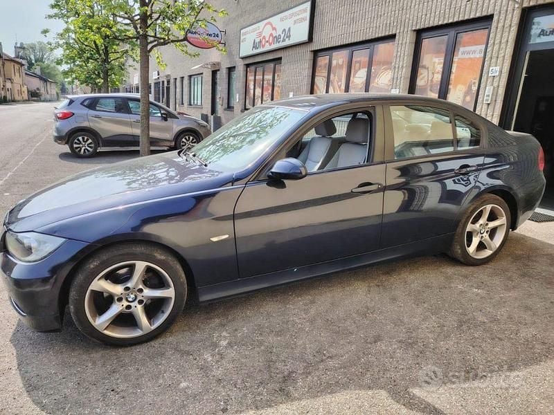 Usata BMW 320 150 CV (110 kW) 2007 Blu ceramico metallizzato Berlina