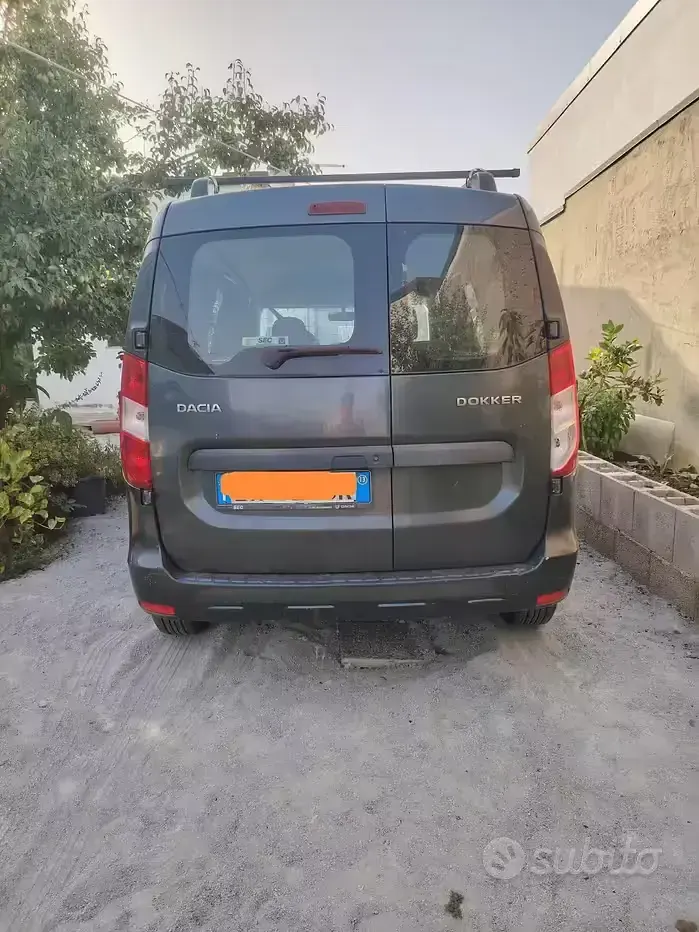 Usata Dacia Dokker 75 CV (55 kW) 2013 Monovolume