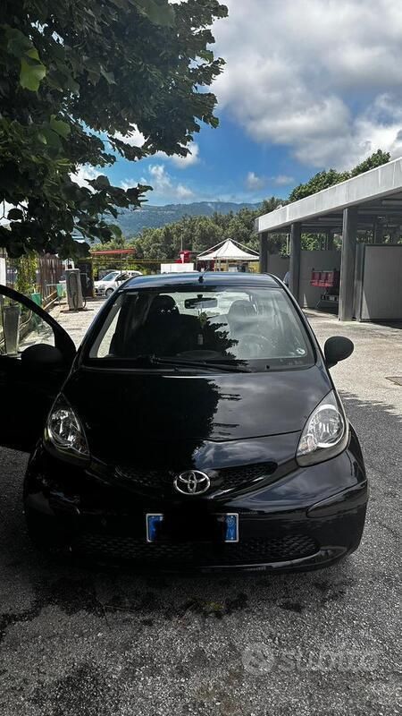 Usata Toyota Aygo 129 CV (94 kW) 2007 Nero Utilitaria