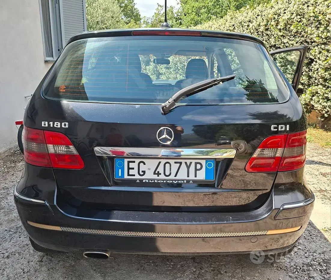Usata Mercedes B180 109 CV (80 kW) 2006 Nero Monovolume