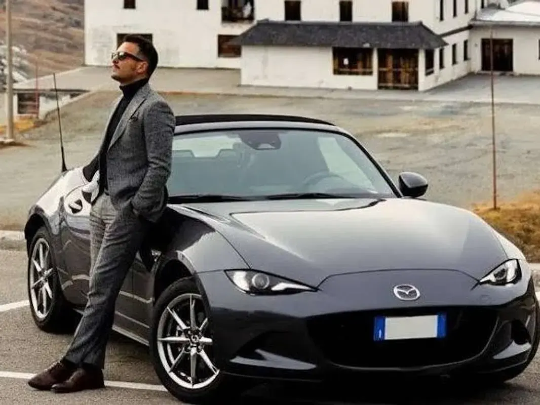 Usata Mazda MX5 Exclusive-Line 132 CV (97 kW) 2025 Grigio Cabrio