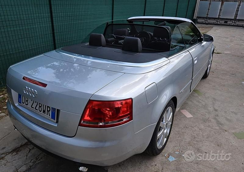 Usata Audi A4 Cabriolet S-Line 150 CV (110 kW) 2006 Grigio Cabrio