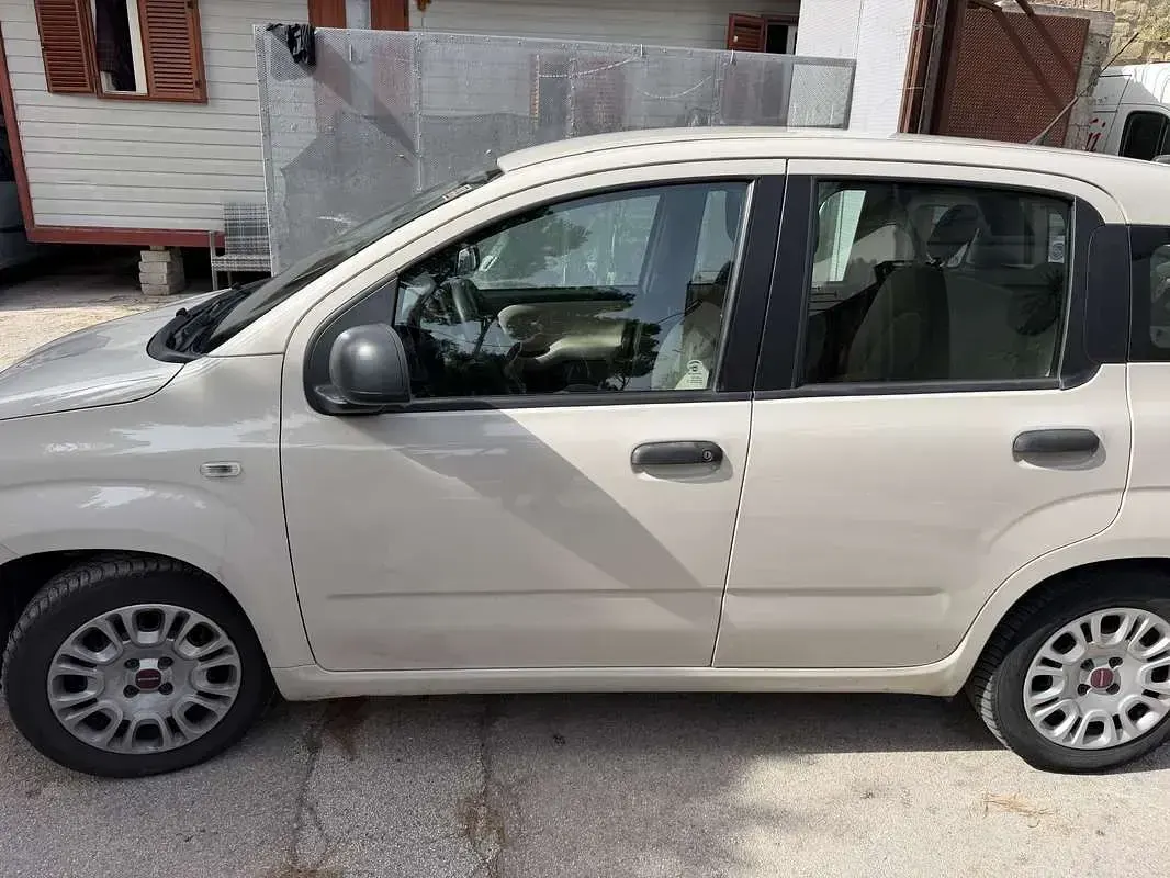 Usata Fiat Panda Lounge 69 CV (50 kW) 2017 Utilitaria