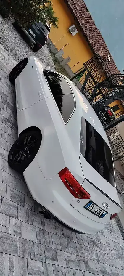 Usata Audi A5 Ambiente 160 CV (117 kW) 2011 Bianco Coupé