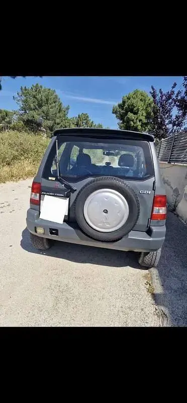 Usata Mitsubishi Pajero 120 CV (88 kW) 2000 Grigio SUV