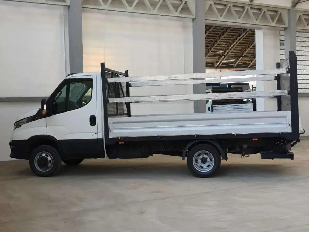 Usata Iveco Daily 136 CV (100 kW) 2021 Bianco Furgone