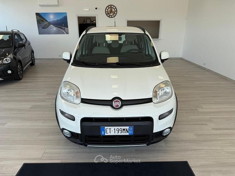 Usata Fiat Panda 4x4 S 75 CV (55 kW) 2013 Bianco Utilitaria