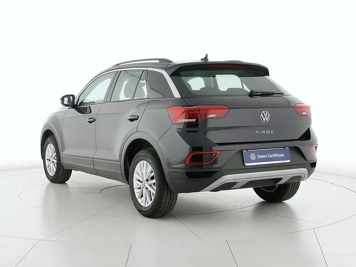 Usata VW T-Roc Life 150 CV (110 kW) 2024 Nero SUV