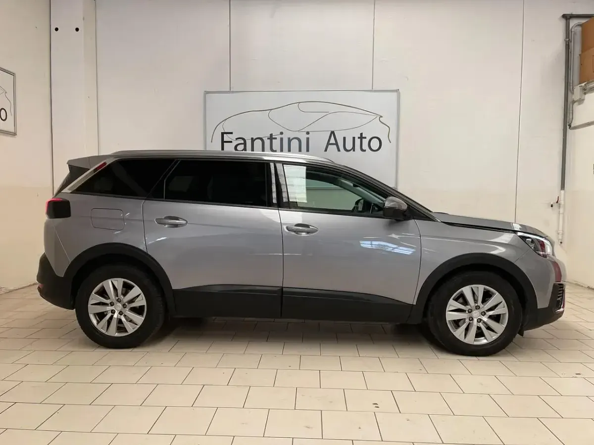 Usata Peugeot 5008 Business-Line 120 CV (88 kW) 2018 Argento SUV