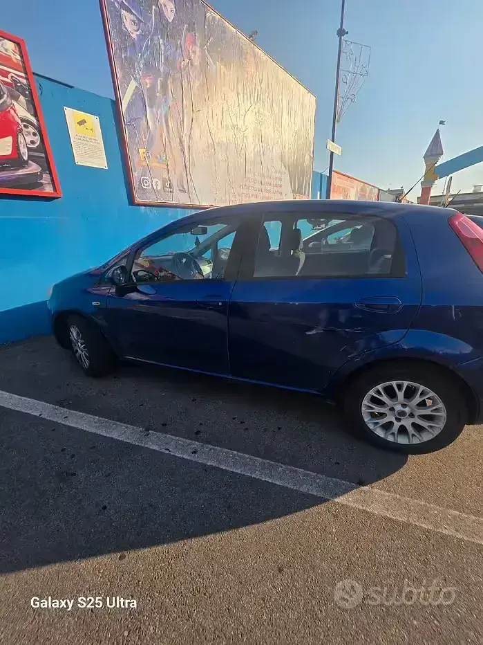 Usata Fiat Punto 75 CV (55 kW) 2009 Utilitaria