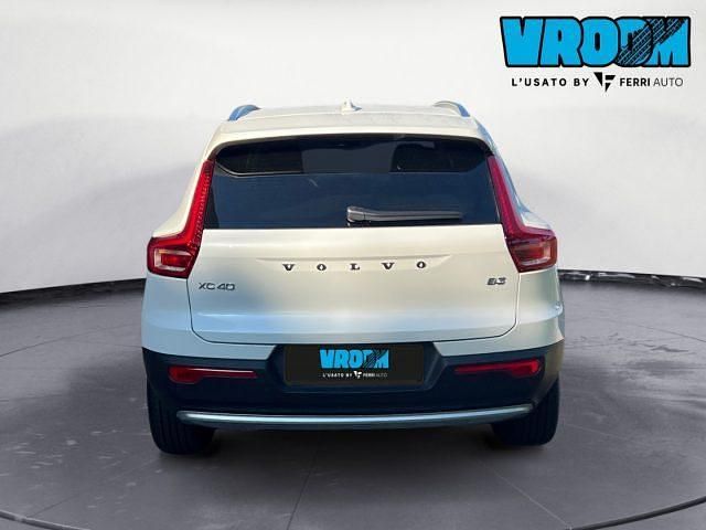 Usata Volvo XC40 Core 163 CV (119 kW) 2025 Bianco SUV