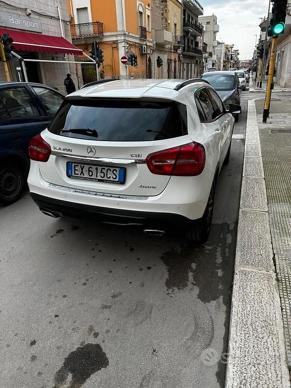 Usata Mercedes GLA200 Premium 2014 Bianco SUV