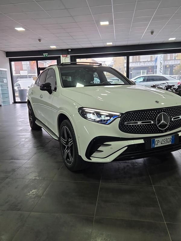 Usata Mercedes GLC300e AMG Line Premium Plus 367 CV (269 kW) 2023 Bianco Station wagon