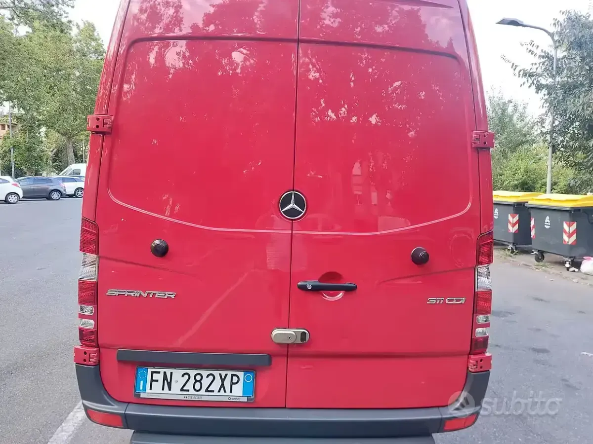 Usata Mercedes Sprinter 115 CV (84 kW) 2018 Rosso Furgone