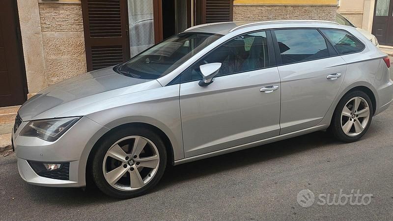 Usata Seat Leon FR 150 CV (110 kW) 2014 Grigio Station wagon