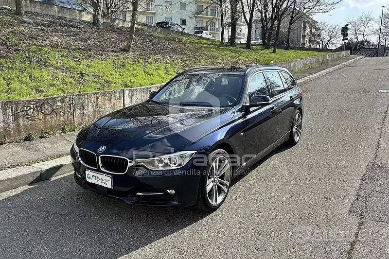 Usata BMW 320 Sport Line 184 CV (135 kW) 2013 Blu Station wagon