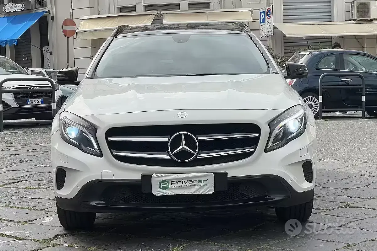 Usata Mercedes GLA180 Premium 109 CV (80 kW) 2015 Bianco SUV
