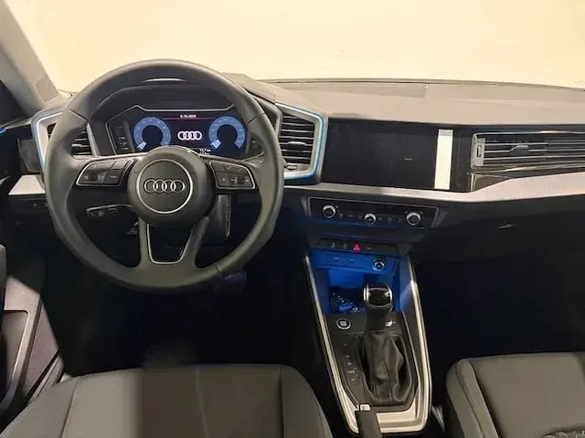 Nuova Audi A1 Sportback S-Line 116 CV (85 kW) 2025 Bianco ghiaccio metallizzato Utilitaria