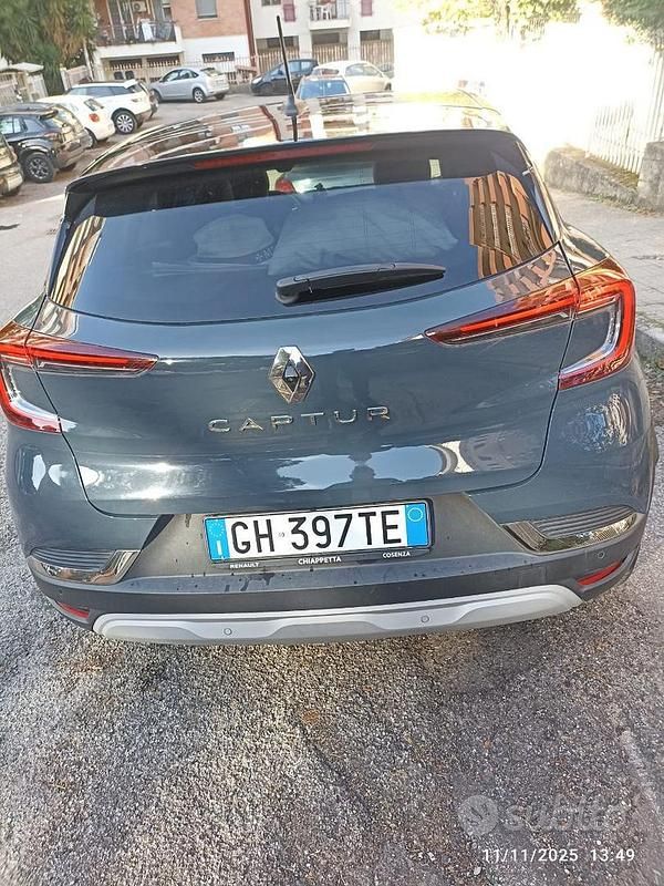 Usata Renault Captur Intens 95 CV (69 kW) 2022 Blu SUV