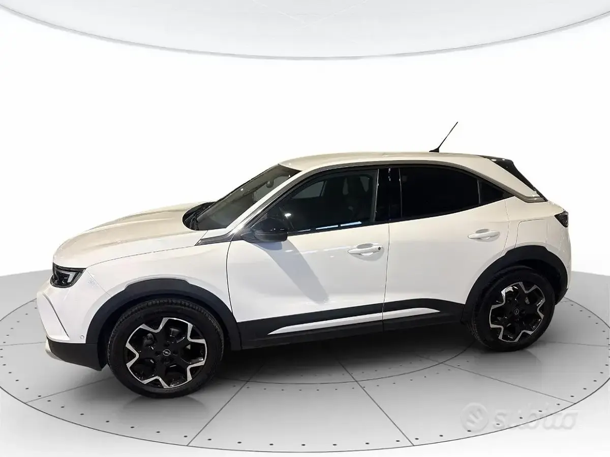 Usata Opel Mokka Elegance 131 CV (96 kW) 2021 Bianco SUV