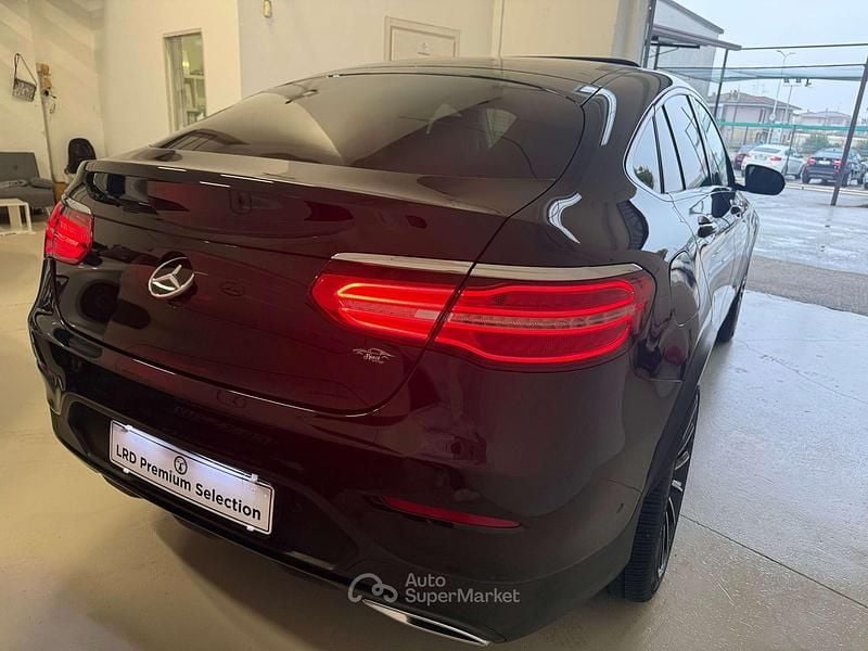 Usata Mercedes GLC43 AMG Premium 204 CV (150 kW) 2017 Nero Coupé