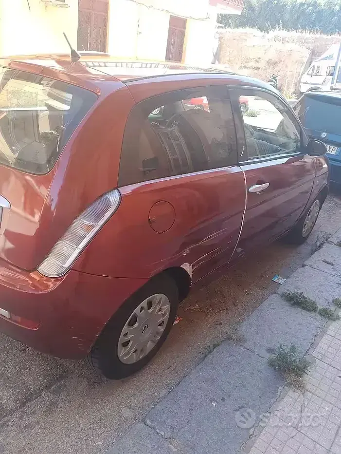 Usata Lancia Ypsilon 60 CV (44 kW) 2007 Rosso Utilitaria